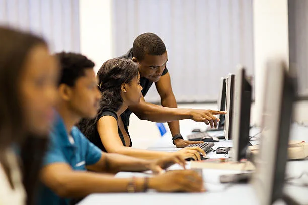 Session de formation encadrée en salle équipée